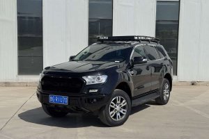 撼路者 福特 2.0T 汽油自動兩驅(qū)豪華版