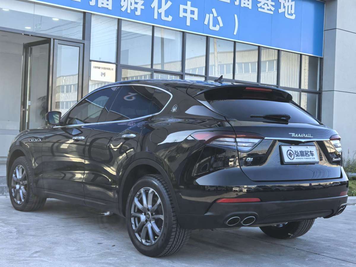 瑪莎拉蒂 Levante  2018款 3.0T 350Hp 經(jīng)典版圖片