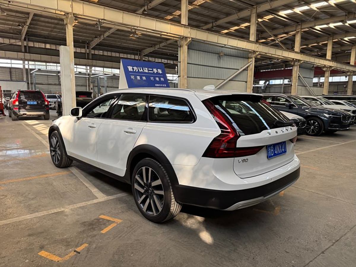 沃爾沃 V90  2024款 Cross Country B5 AWD 智尊版圖片