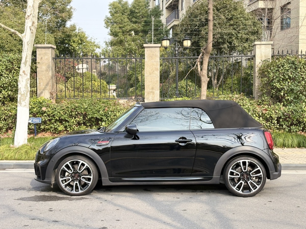 MINI MINI  2023款 改款 2.0T COOPER S CABRIO 執(zhí)迷特別版圖片