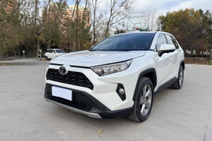 RAV4 豐田 榮放 2.0L CVT兩驅風尚版