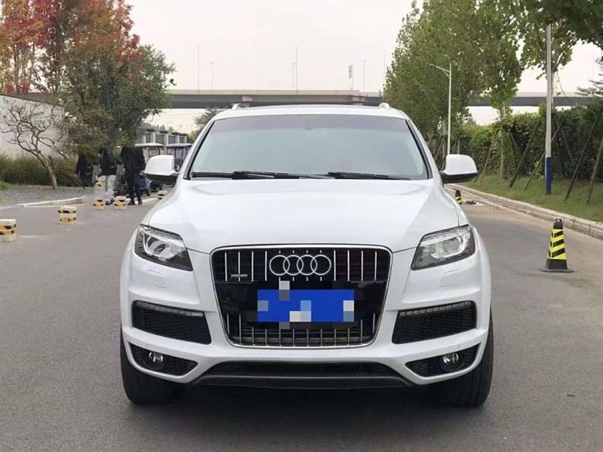 奧迪 奧迪Q7  2013款 35 TFSI 進(jìn)取型圖片