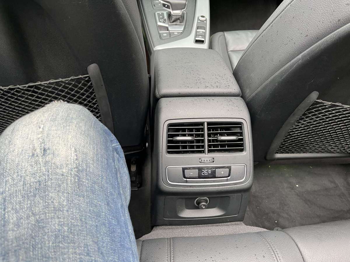 2019年07月奥迪 奥迪A5  2019款 Cabriolet 40 TFSI 时尚型