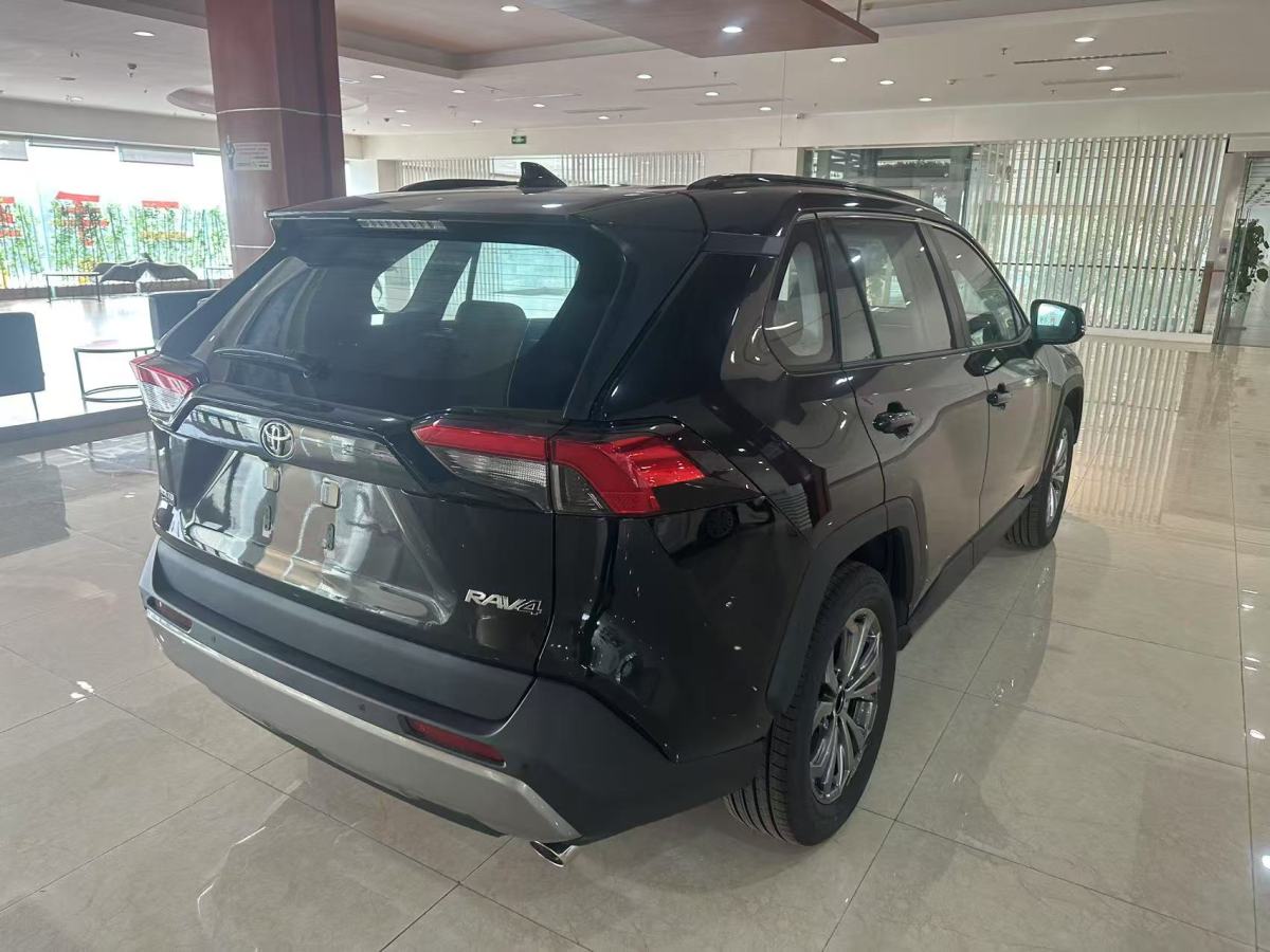 豐田 RAV4  2018款 榮放 2.0L CVT兩驅(qū)風(fēng)尚版圖片