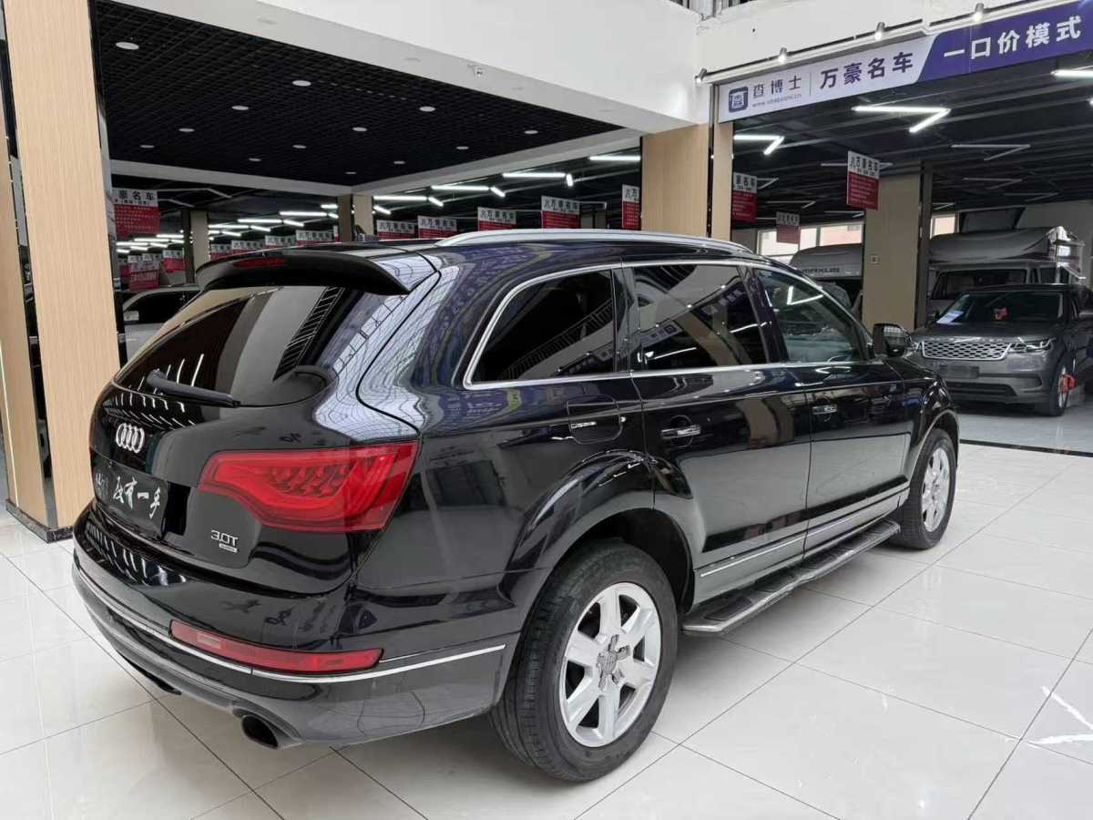 奧迪 奧迪Q7  2015款 Q7 3.0T FSI Premium 美規(guī)版圖片