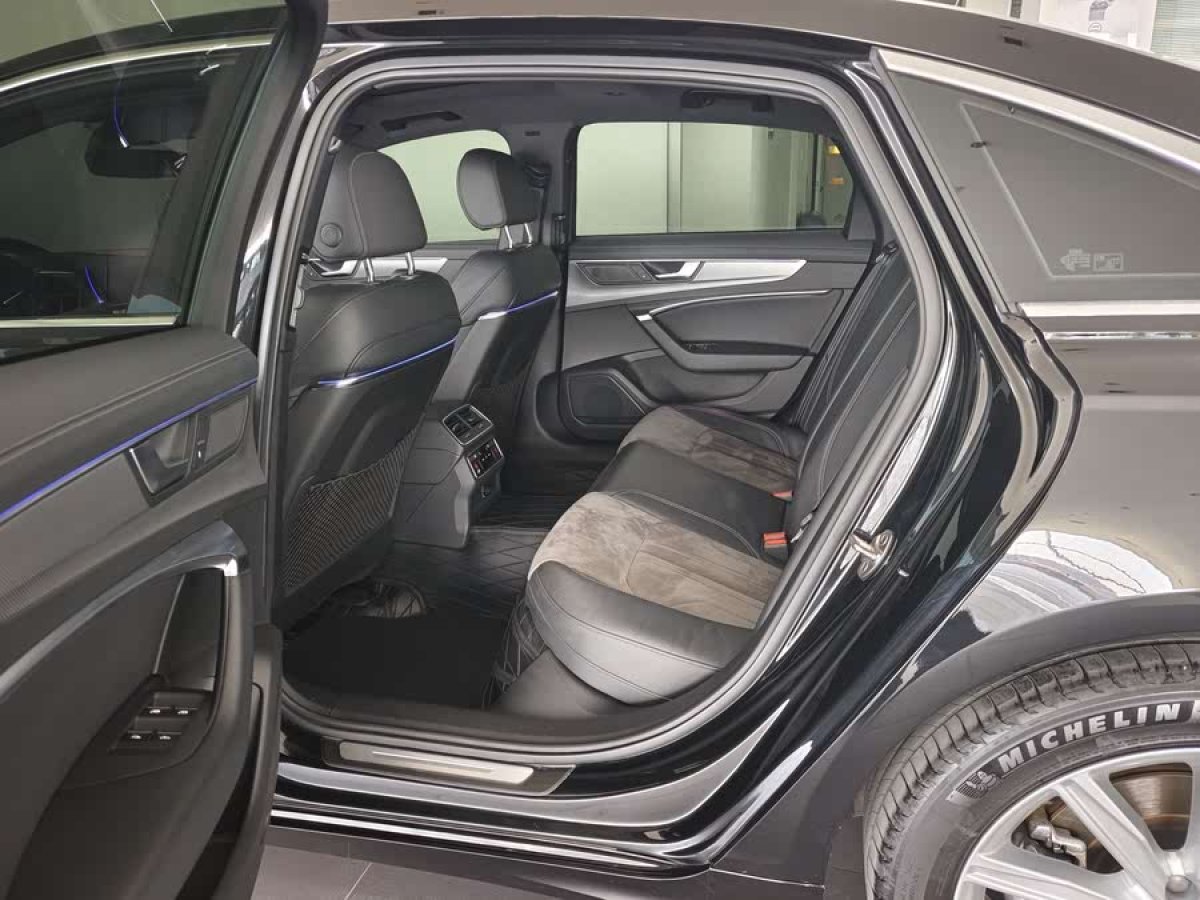 奧迪 奧迪A6L  2020款 45 TFSI 臻選動(dòng)感型圖片