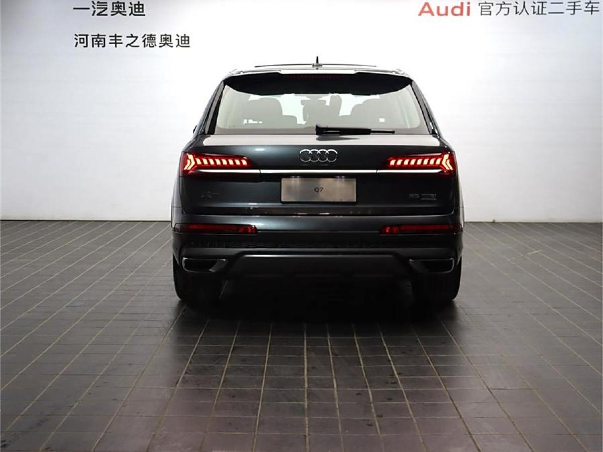 奧迪 奧迪Q7  2023款 55 TFSI quattro S line運(yùn)動(dòng)型圖片