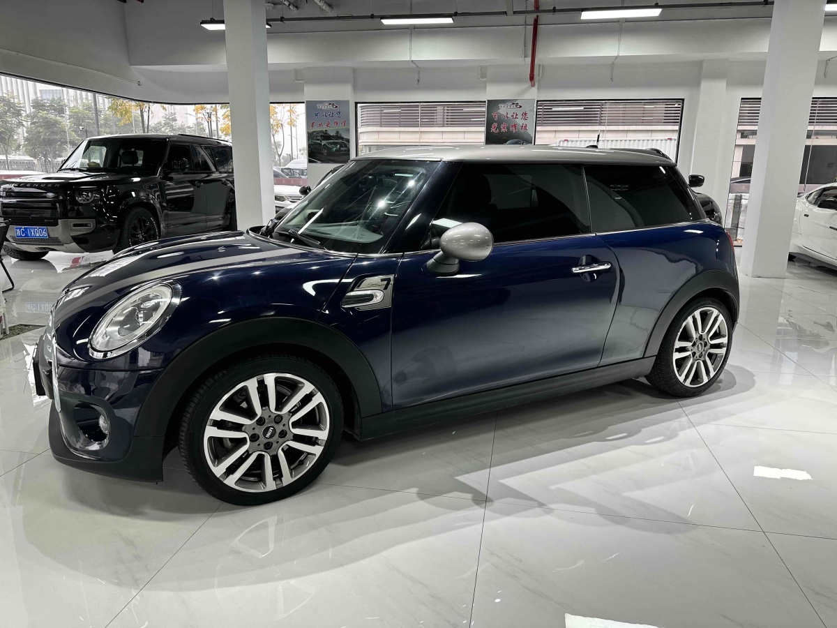 MINI COUNTRYMAN  2018款 1.5T COOPER 經(jīng)典派圖片