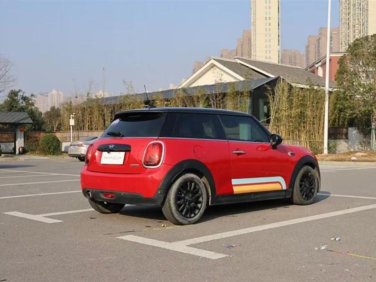 MINI COUNTRYMAN  2018款 1.5T COOPER 經(jīng)典派圖片