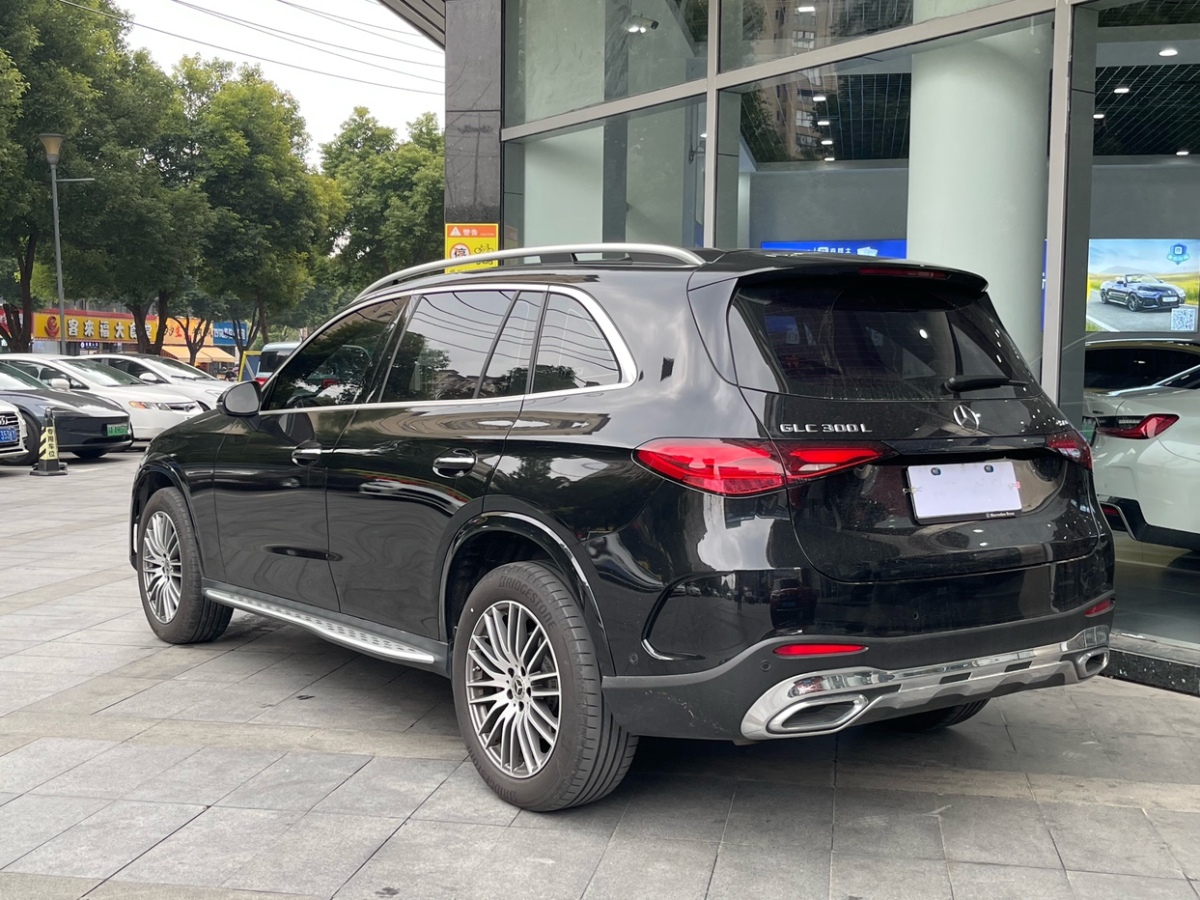 奔馳 奔馳GLC  2023款 GLC 300 L 4MATIC 動(dòng)感型 7座圖片