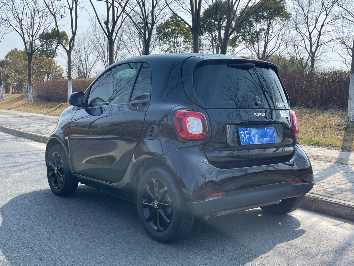 smart fortwo  2015款 1.0L 52千瓦硬頂靈動版圖片