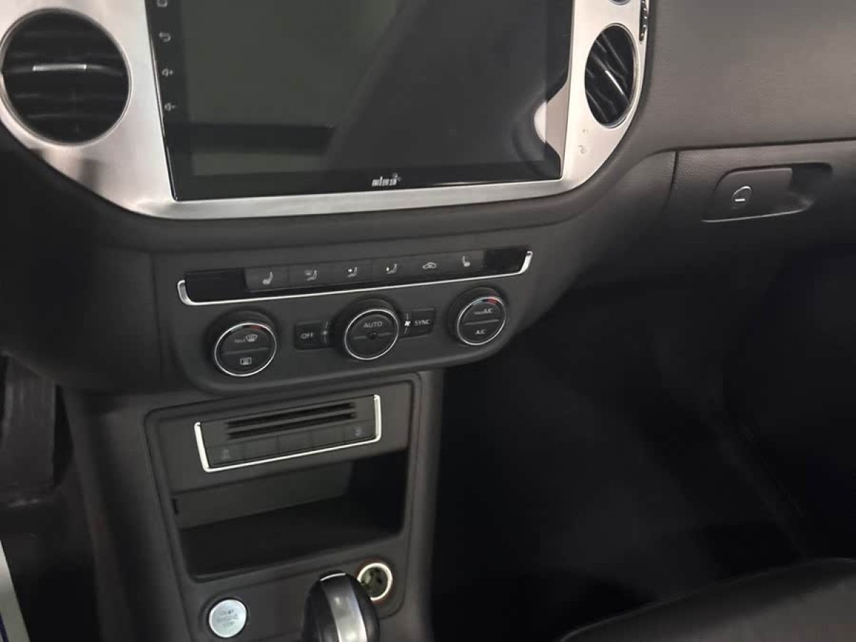 大眾 途觀  2015款 1.8TSI 自動四驅(qū)豪華型圖片
