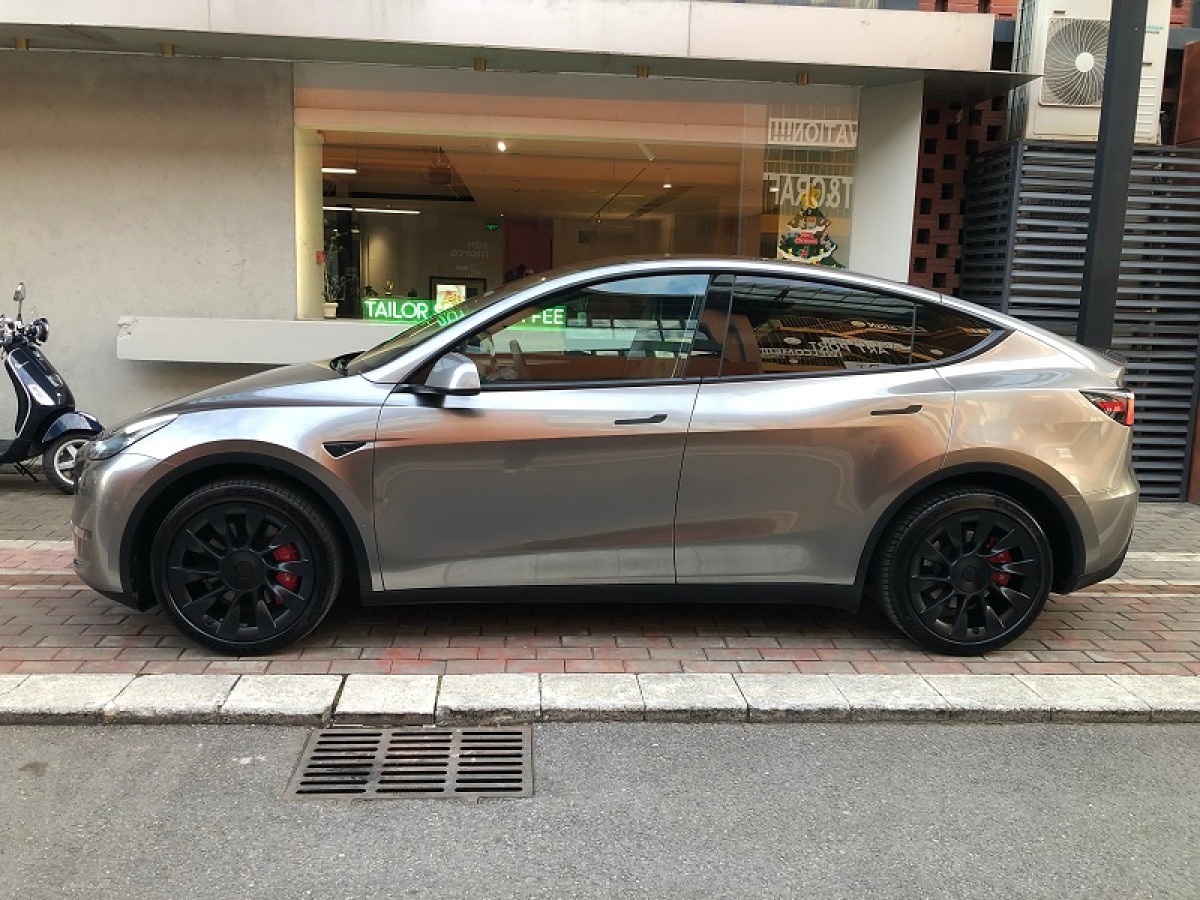 特斯拉 Model Y  2021款 改款 長續(xù)航全輪驅(qū)動版圖片