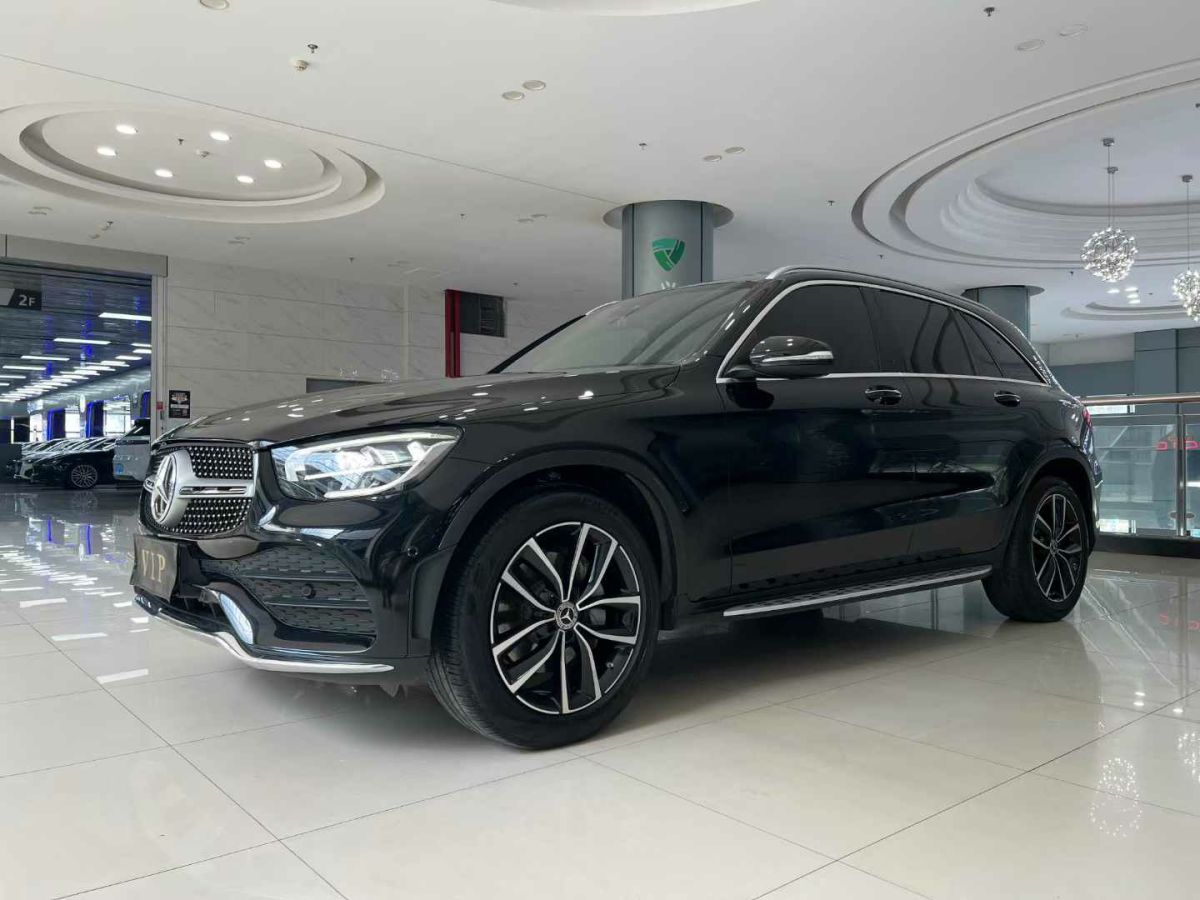 奔馳 奔馳A級  2019款  A 220 L 4MATIC 運(yùn)動(dòng)轎車圖片