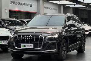 奥迪Q7 奥迪 55 TFSI quattro S line运动型