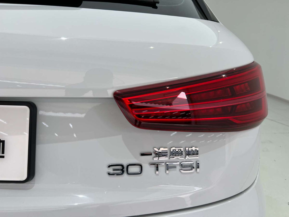 奧迪 奧迪Q3  2015款 Q3 2.0TFSI 35TFSI quattro 技術(shù)型圖片