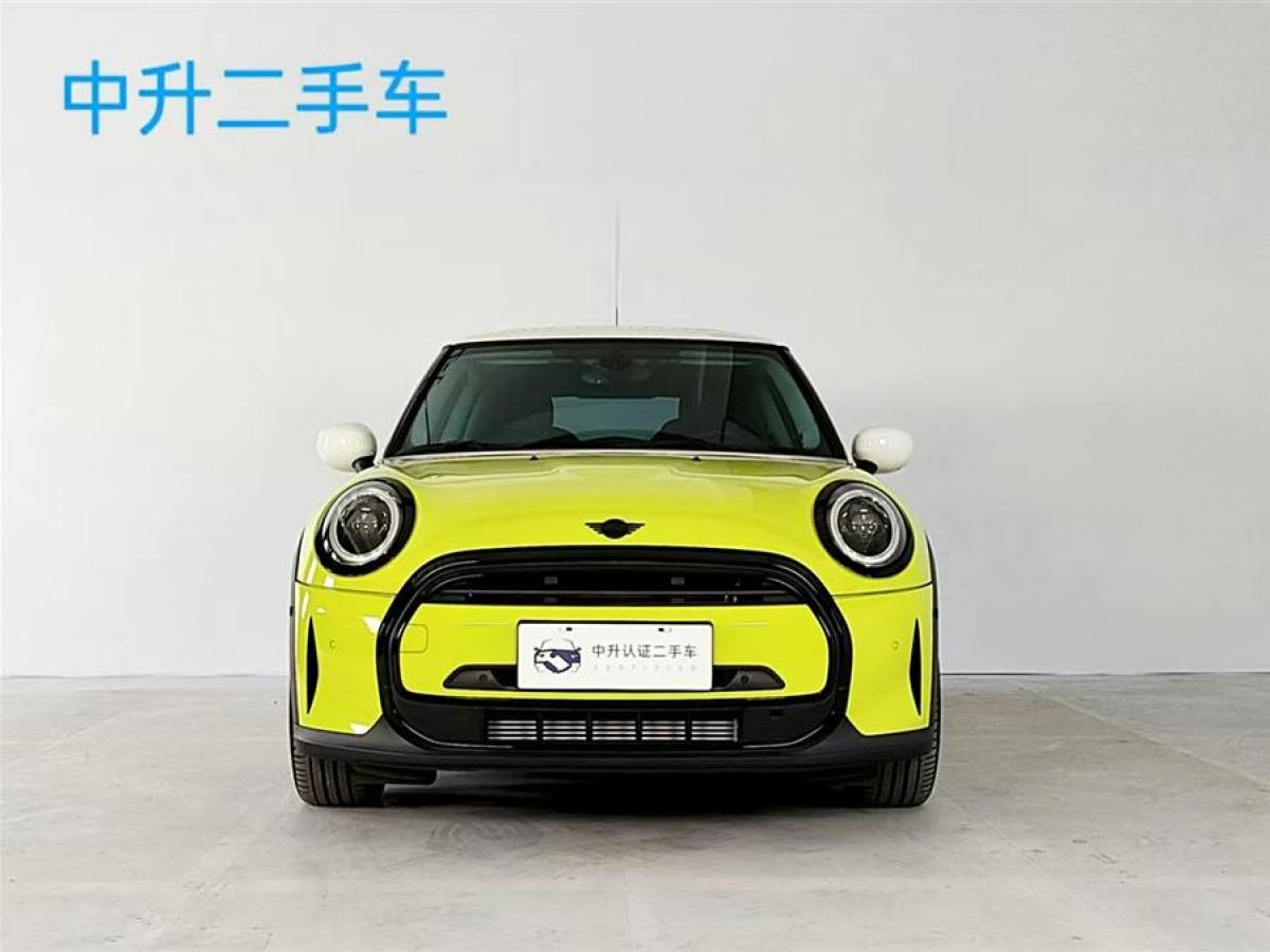 MINI MINI  2023款 改款 1.5T COOPER 藝術(shù)家圖片