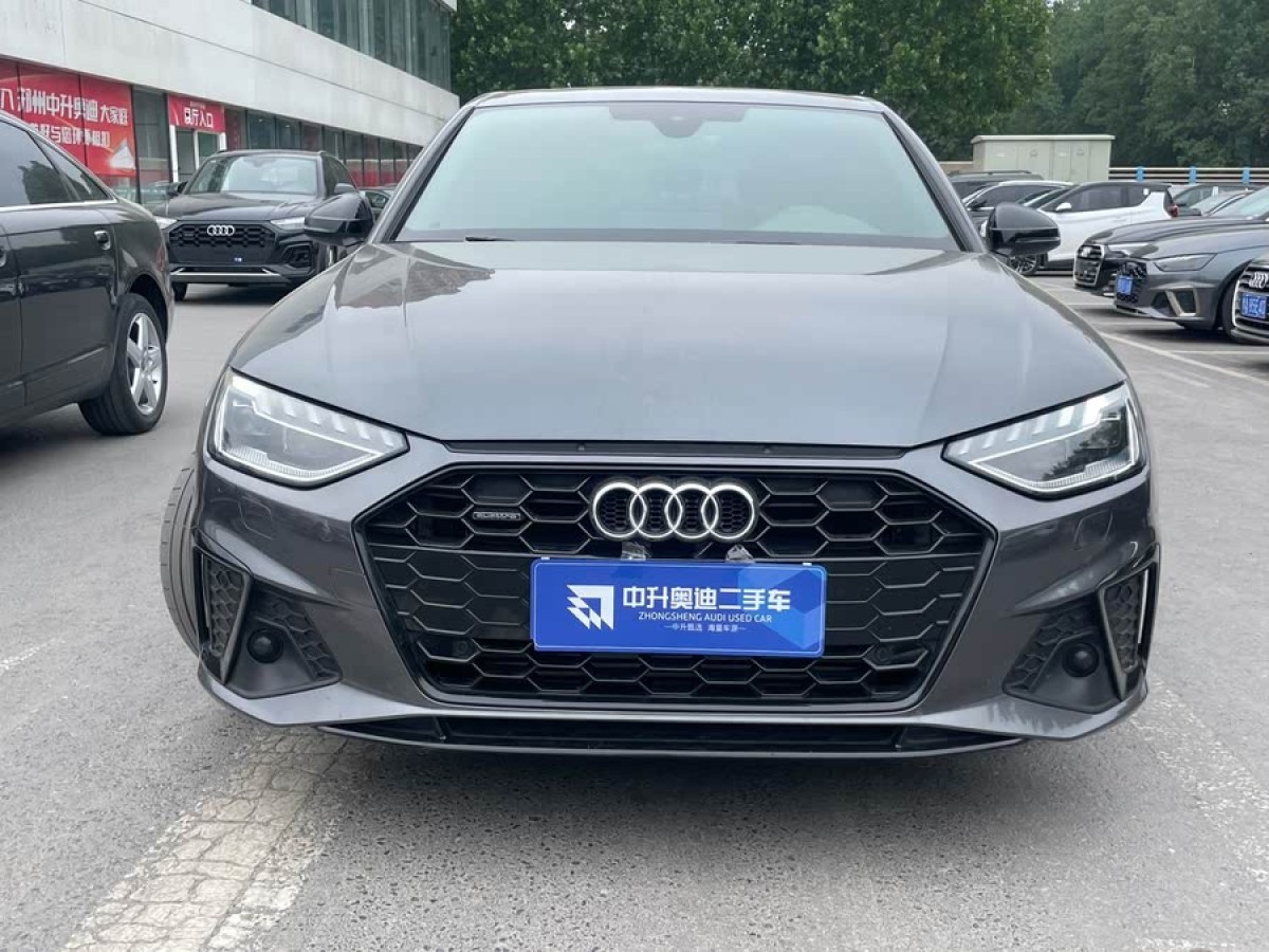 奧迪 奧迪A4L  2023款 45 TFSI quattro 臻選動(dòng)感型圖片