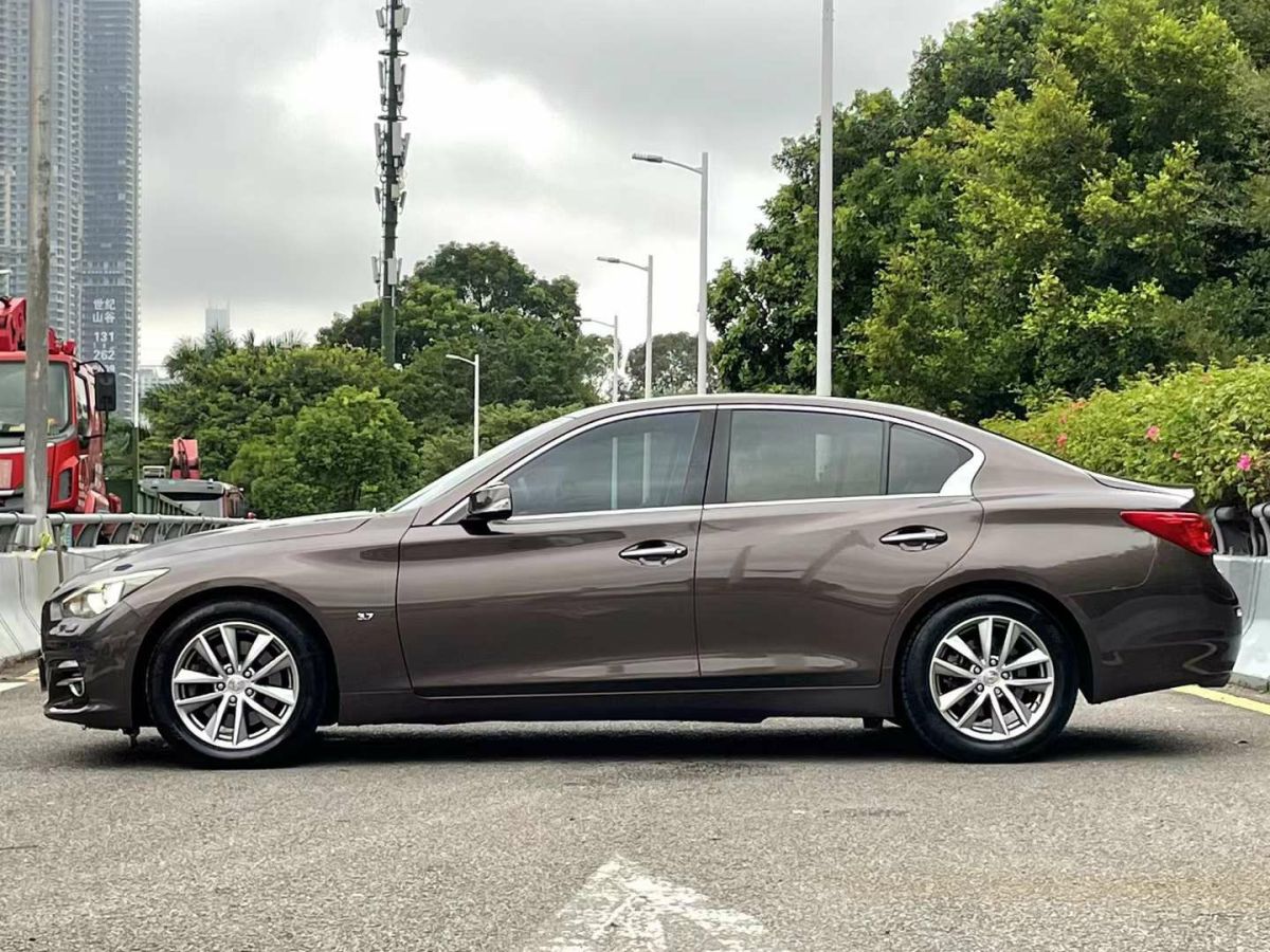 英菲尼迪 Q50  2014款 2.0T 舒適版圖片