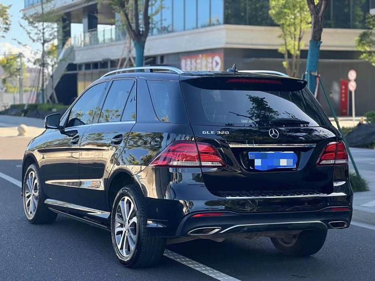 奔馳 奔馳GLE  2016款 GLE 320 4MATIC 豪華型圖片