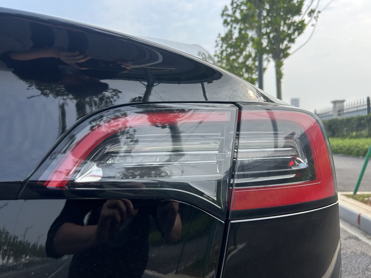 特斯拉 Model 3  2019款 標(biāo)準(zhǔn)續(xù)航后驅(qū)升級(jí)版圖片