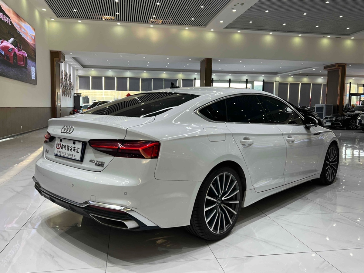 奧迪 奧迪A5  2023款 Sportback 40 TFSI quattro 豪華動(dòng)感型圖片