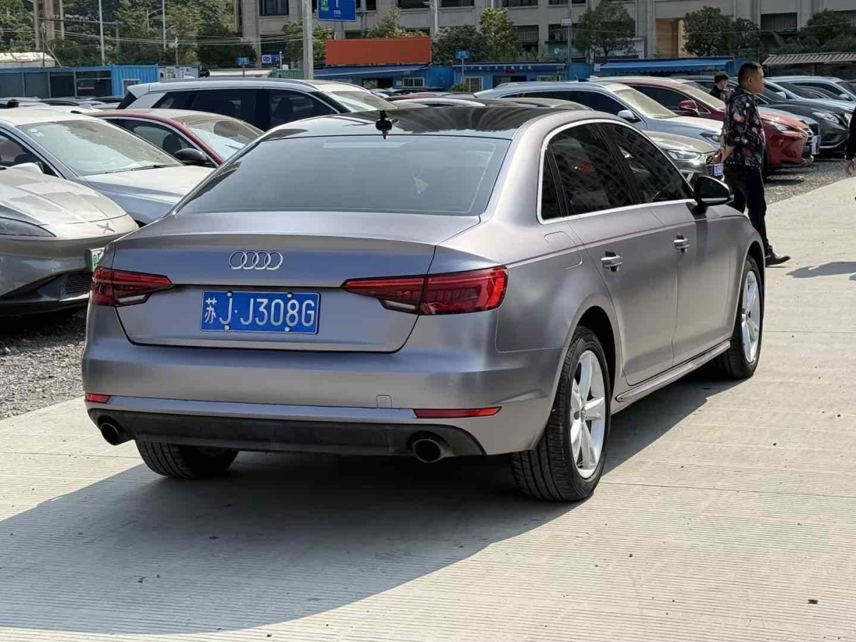 奧迪 奧迪A4L  2017款 40 TFSI 進(jìn)取型圖片