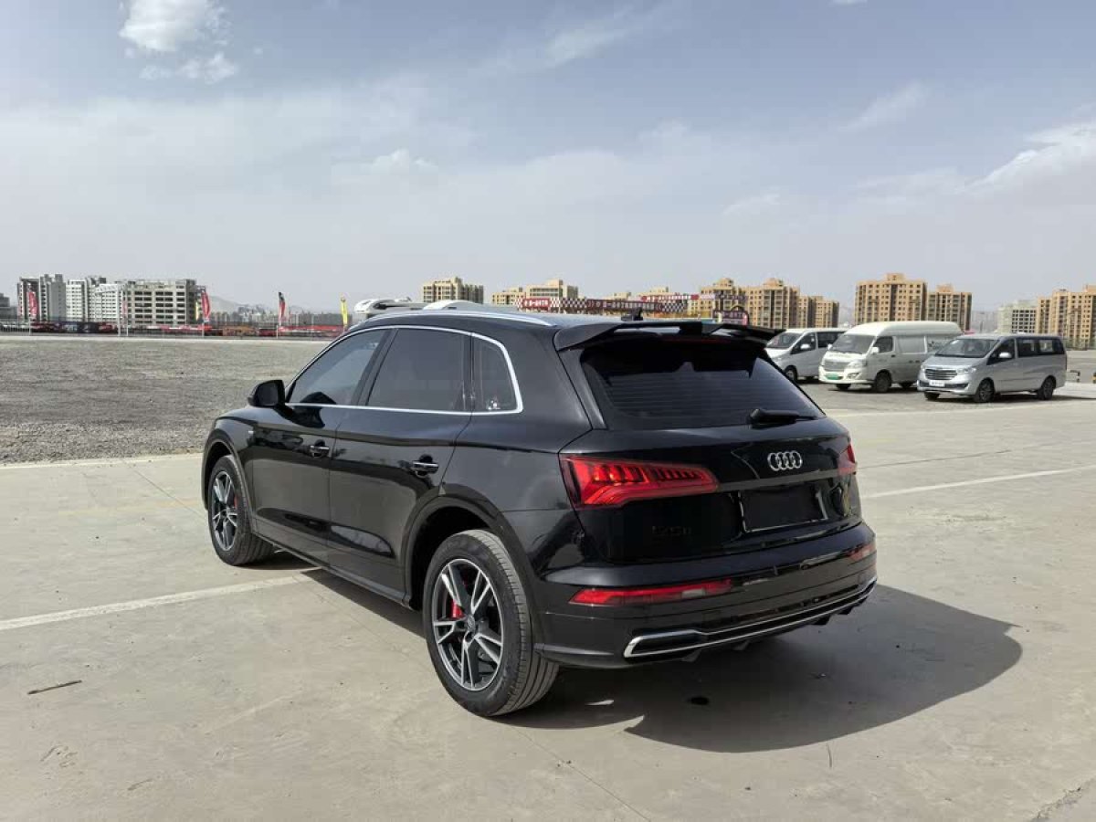 奧迪 奧迪Q5L  2018款  40 TFSI 榮享時(shí)尚型 國(guó)VI圖片