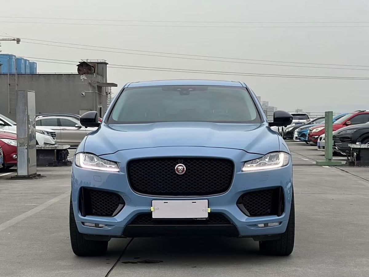 2017年9月捷豹 F-PACE  2018款 3.0 SC 四驅(qū)R-Sport運(yùn)動版