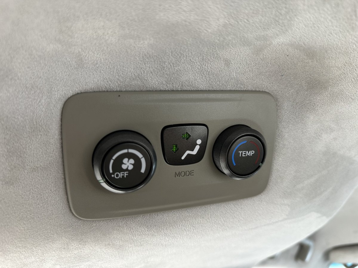 丰田 塞纳  2017款 3.5 LE 两驱8座 美规版图片