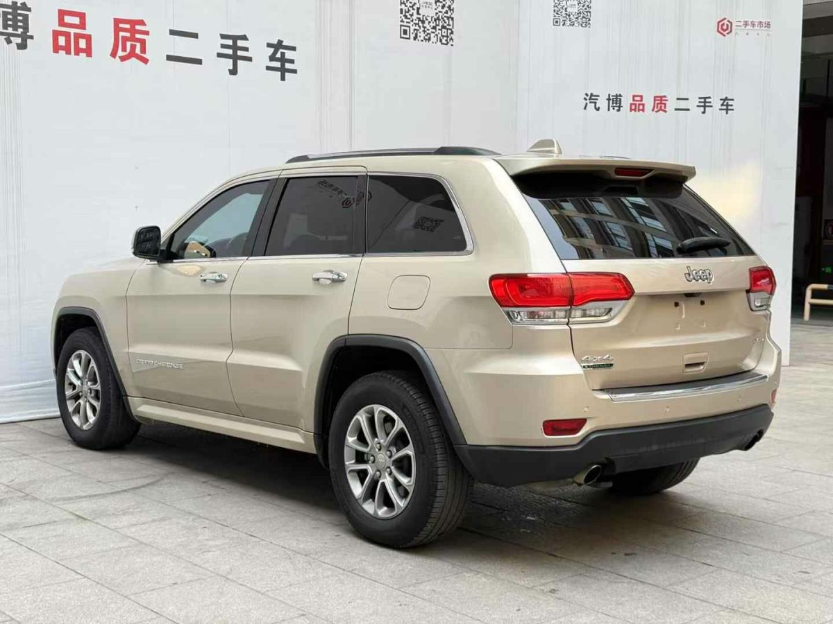 Jeep 大切諾基  2016款 3.0L 專業(yè)版圖片