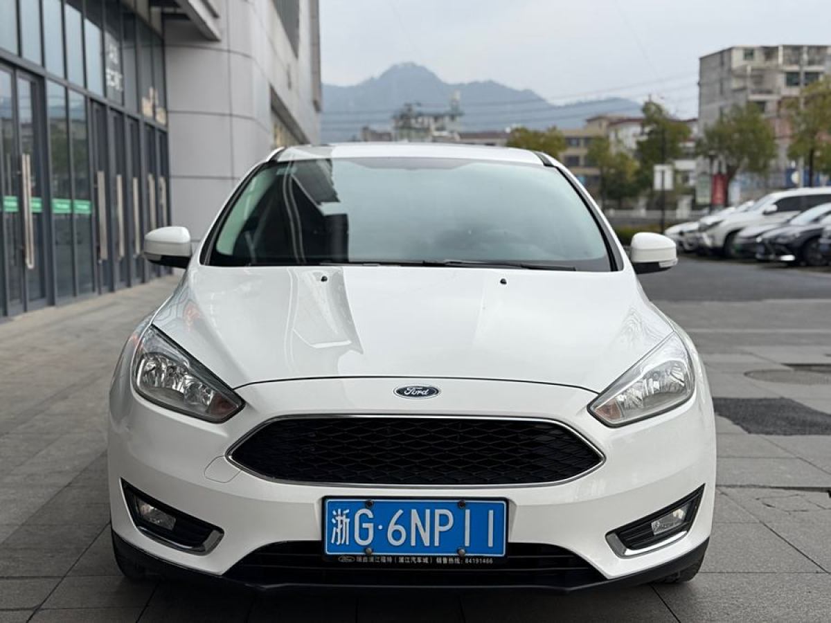 福特 ?？怂? 2018款 兩廂經(jīng)典 EcoBoost 180 自動(dòng)精英型圖片