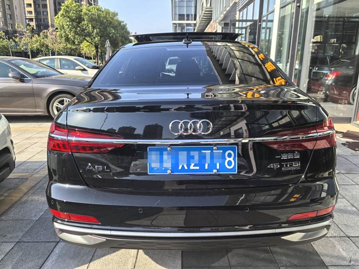 2022年8月奧迪 奧迪A6L  2022款 45 TFSI quattro 臻選動感型