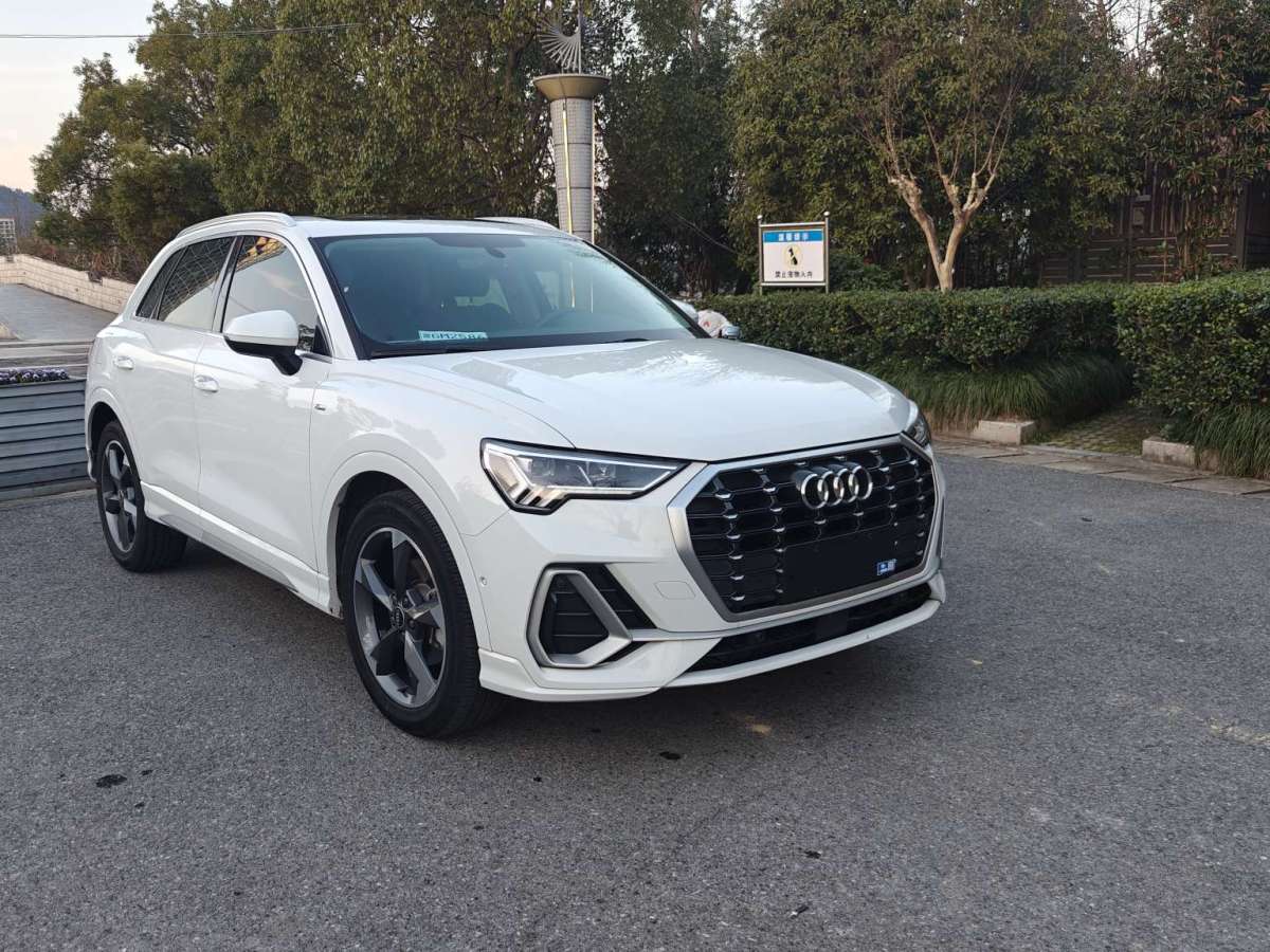 奧迪 奧迪Q3  2022款 35 TFSI 進(jìn)取動感型圖片