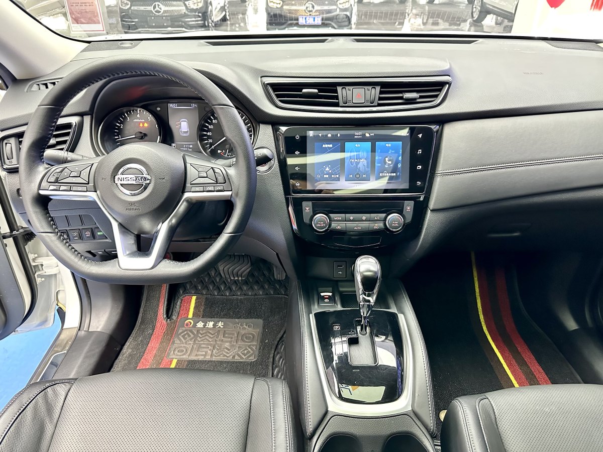日产 奇骏  2021款 2.0L CVT 2WD XL ITS舒适纪念版图片