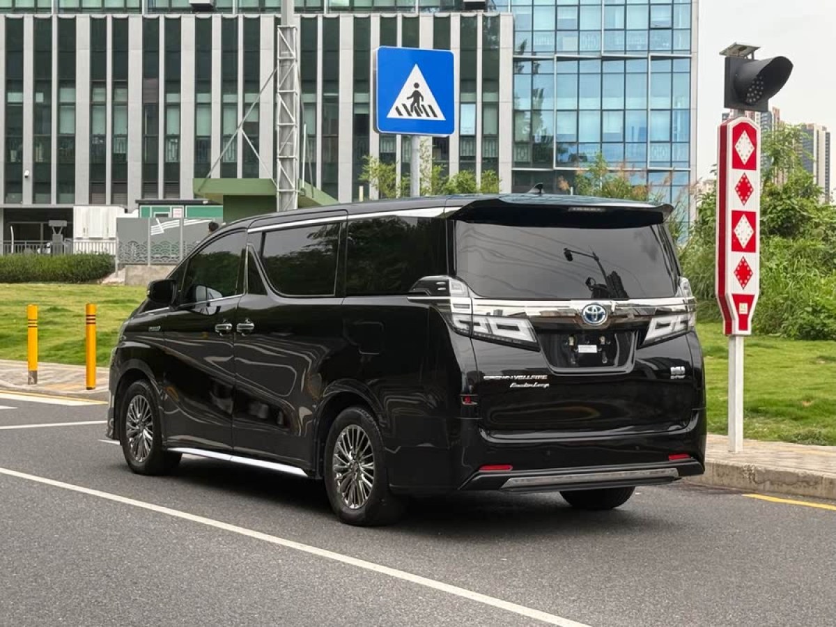 豐田 威爾法  2021款 皇冠 雙擎 2.5L HV至尊版圖片