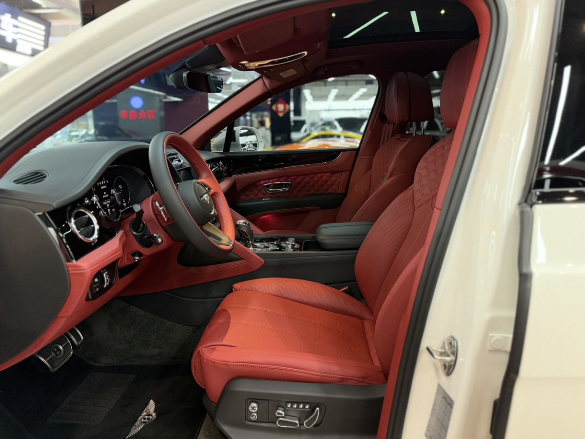 賓利 添越  2022款 4.0T V8圖片