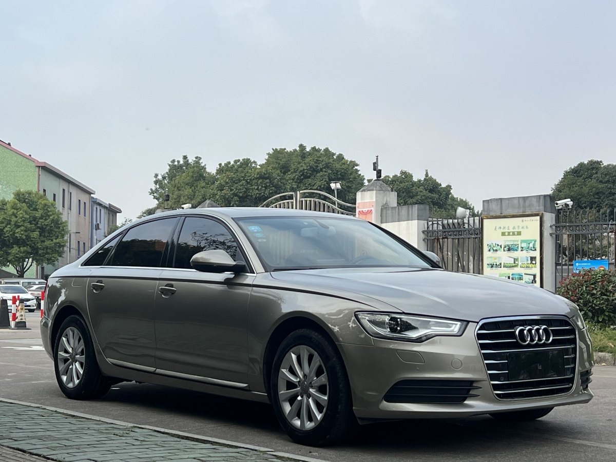 奧迪 奧迪A6L  2014款 TFSI 標(biāo)準(zhǔn)型圖片