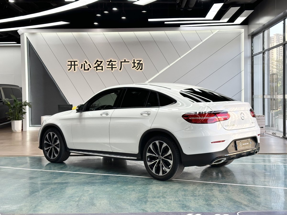 奔馳 奔馳GLC  2022款 改款 GLC 260 4MATIC 轎跑SUV圖片