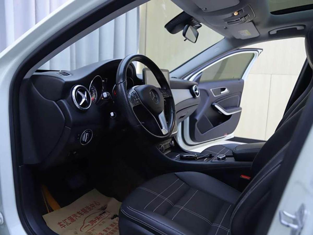 奔驰 奔驰GLA  2015款 GLA 200图片