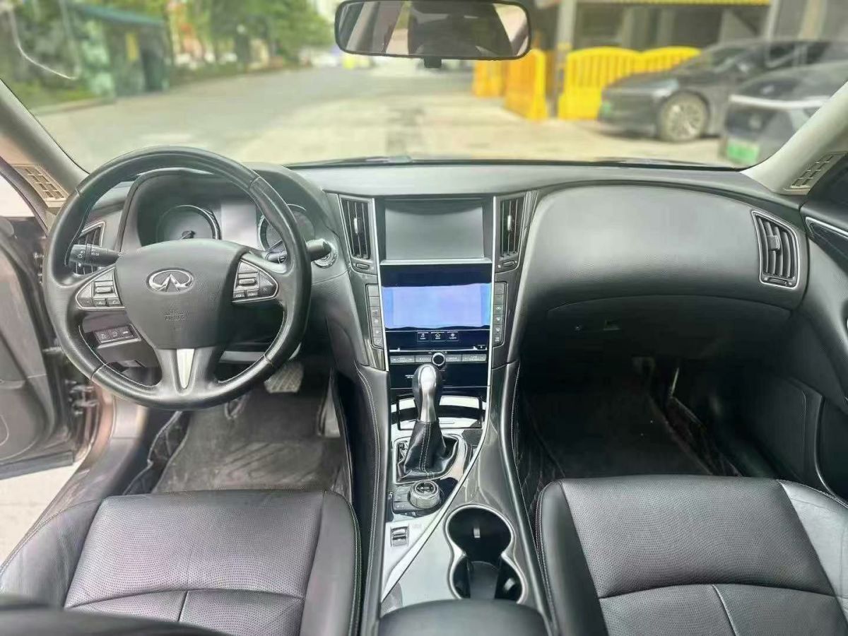 英菲尼迪 Q50L  2016款 Q50L 2.0T 悅享版圖片