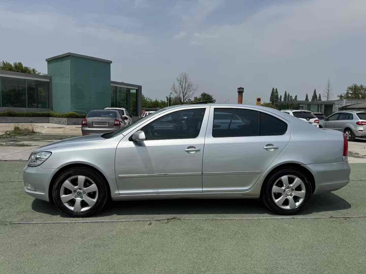 斯柯達 明銳  2010款 1.6L 手動逸致版圖片