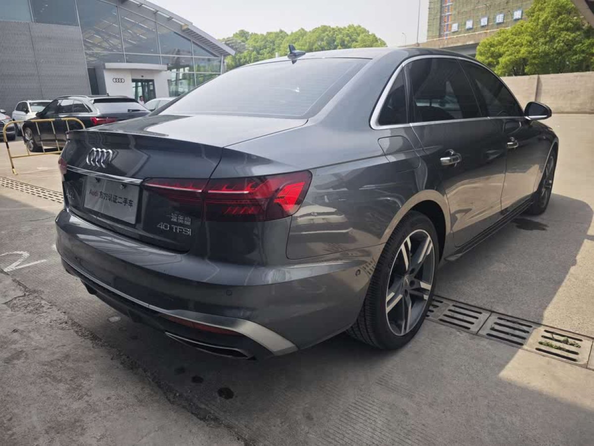 奧迪 奧迪A4L  2022款 40 TFSI 豪華動(dòng)感型圖片