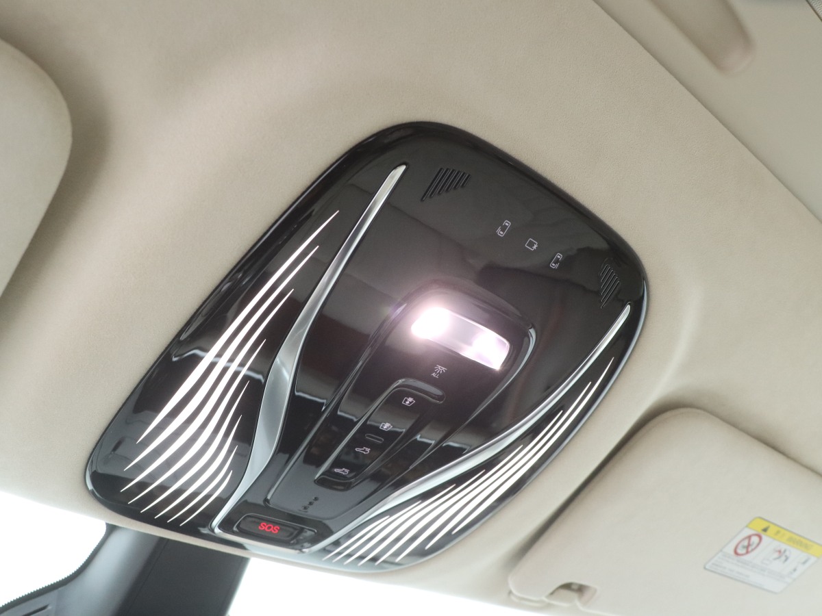嵐圖 夢想家  2024款 PHEV 超長續(xù)航旗艦版圖片