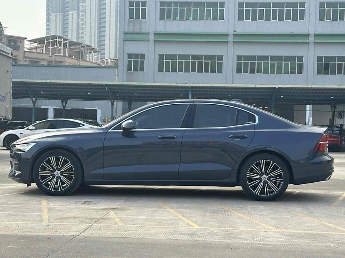 沃爾沃 S60L  2022款 B4 智遠(yuǎn)豪華版圖片