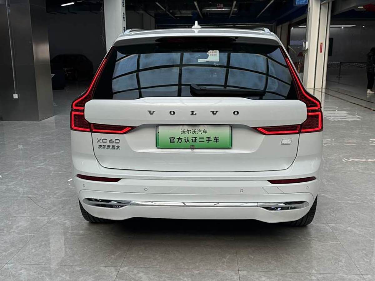 沃爾沃 XC60新能源  2024款 T8 插電混動 長續(xù)航四驅(qū)智雅豪華版圖片