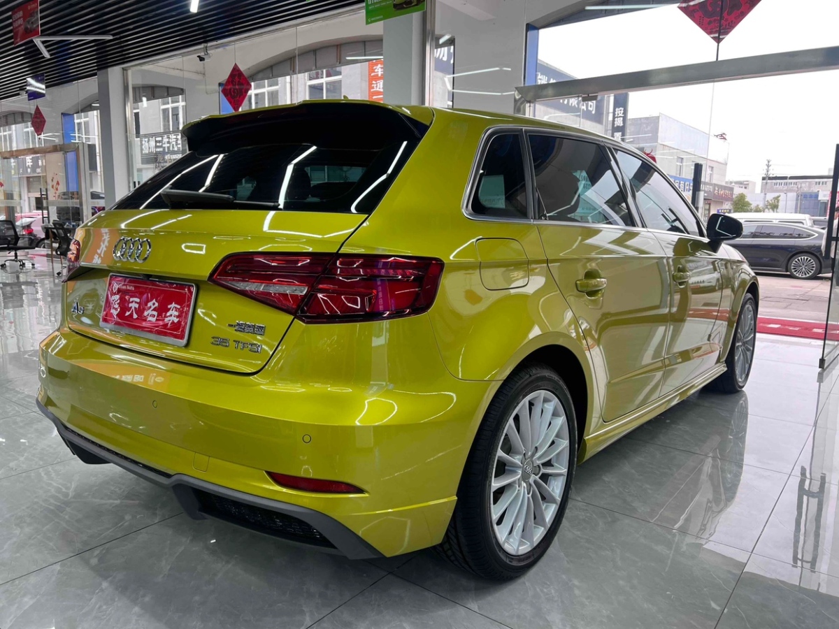 奧迪 奧迪A3  2018款 30周年年型 Sportback 35 TFSI 時(shí)尚型圖片