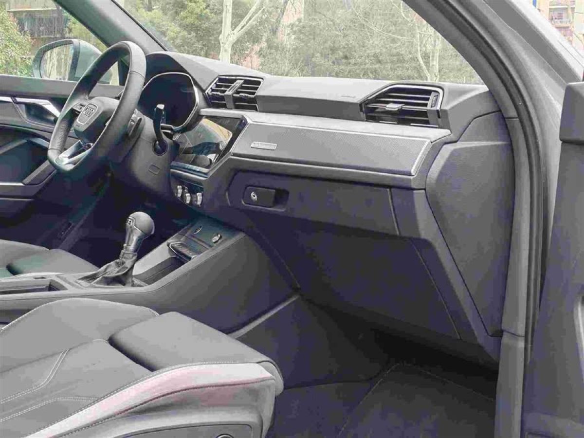 奧迪 奧迪Q3  2024款 40 TFSI 時尚動感型圖片