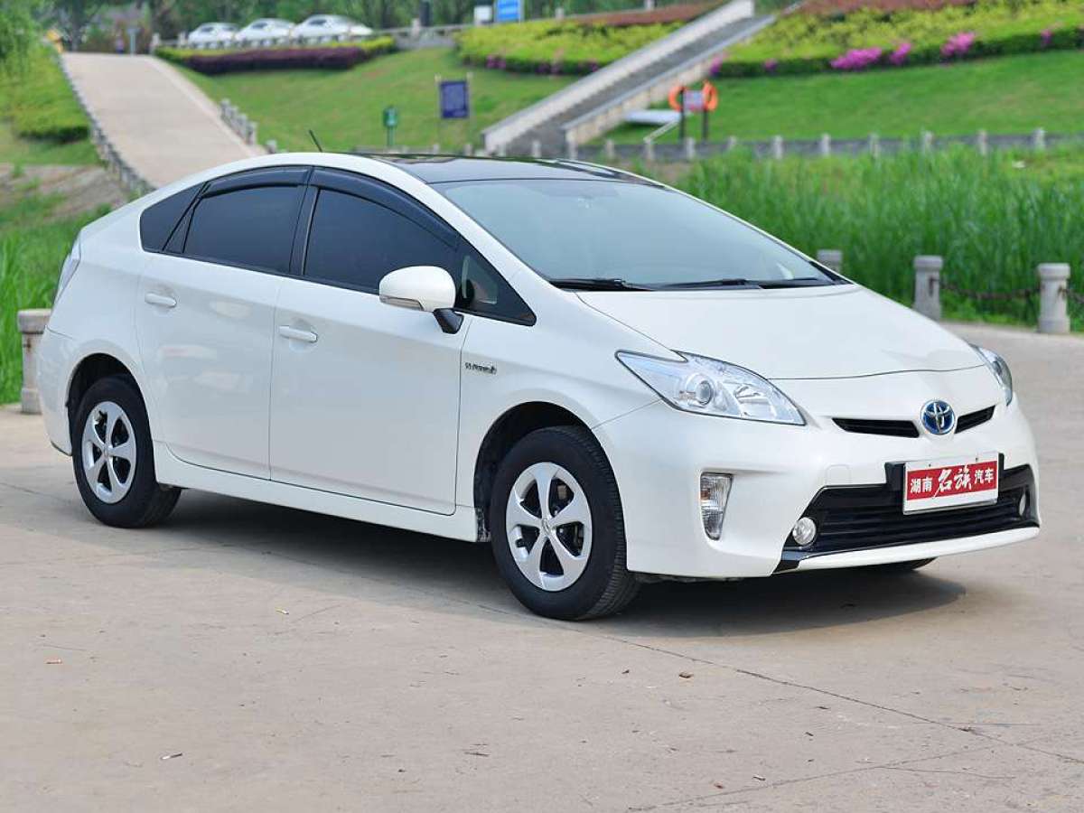 2015年3月豐田 普銳斯  2012款 1.8L 標(biāo)準(zhǔn)版