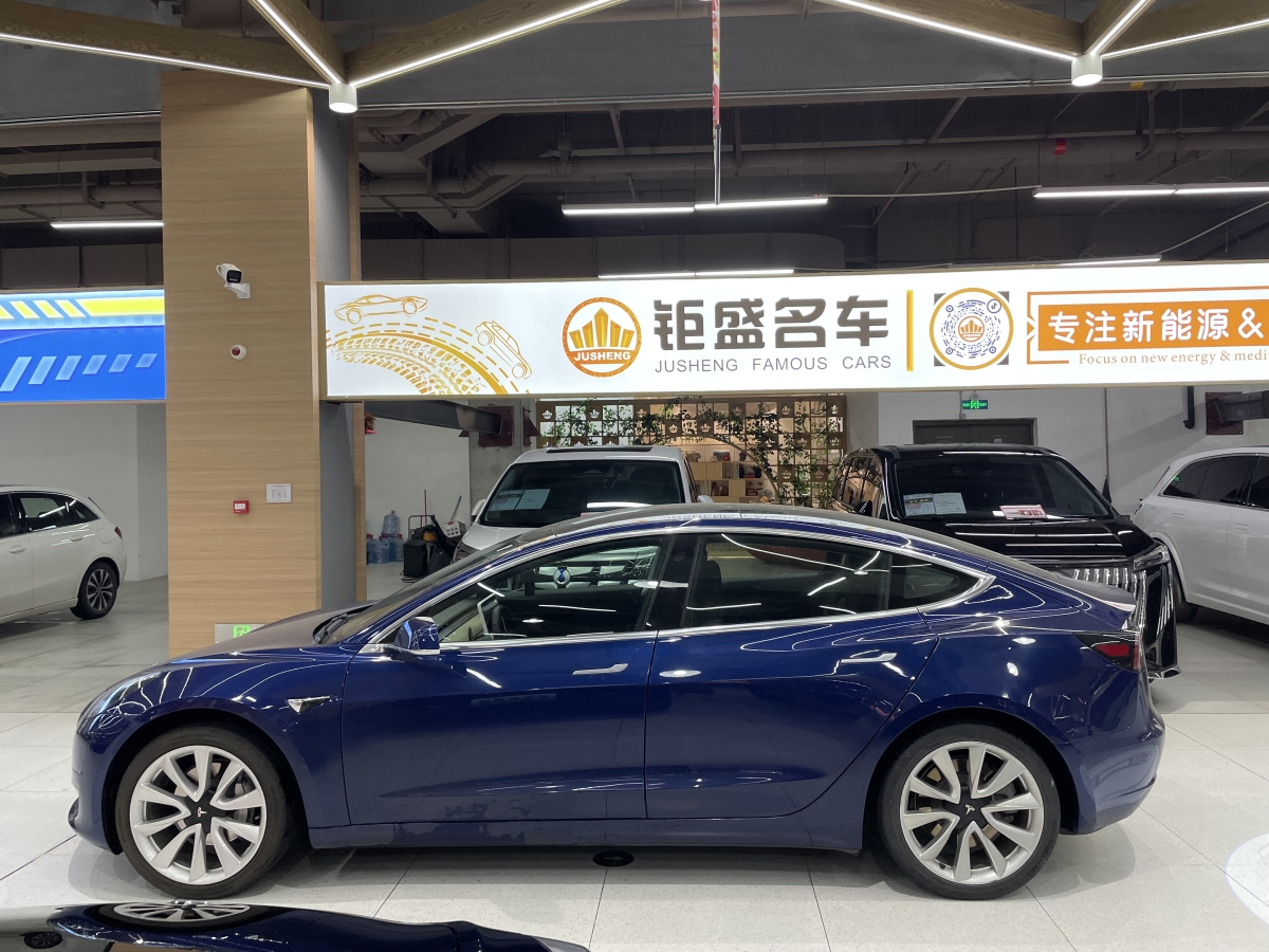 2020年9月特斯拉 Model 3  2019款 標(biāo)準(zhǔn)續(xù)航后驅(qū)升級(jí)版